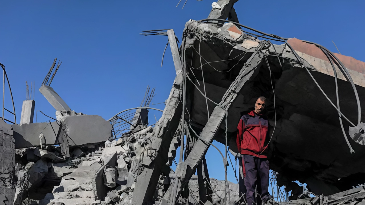 Una delle tante immagini che raccontano il conflitto in atto a Gaza Amnesty International torna a manifestare Una delle tante immagini che raccontano il conflitto in atto a Gaza Amnesty International torna a manifestare