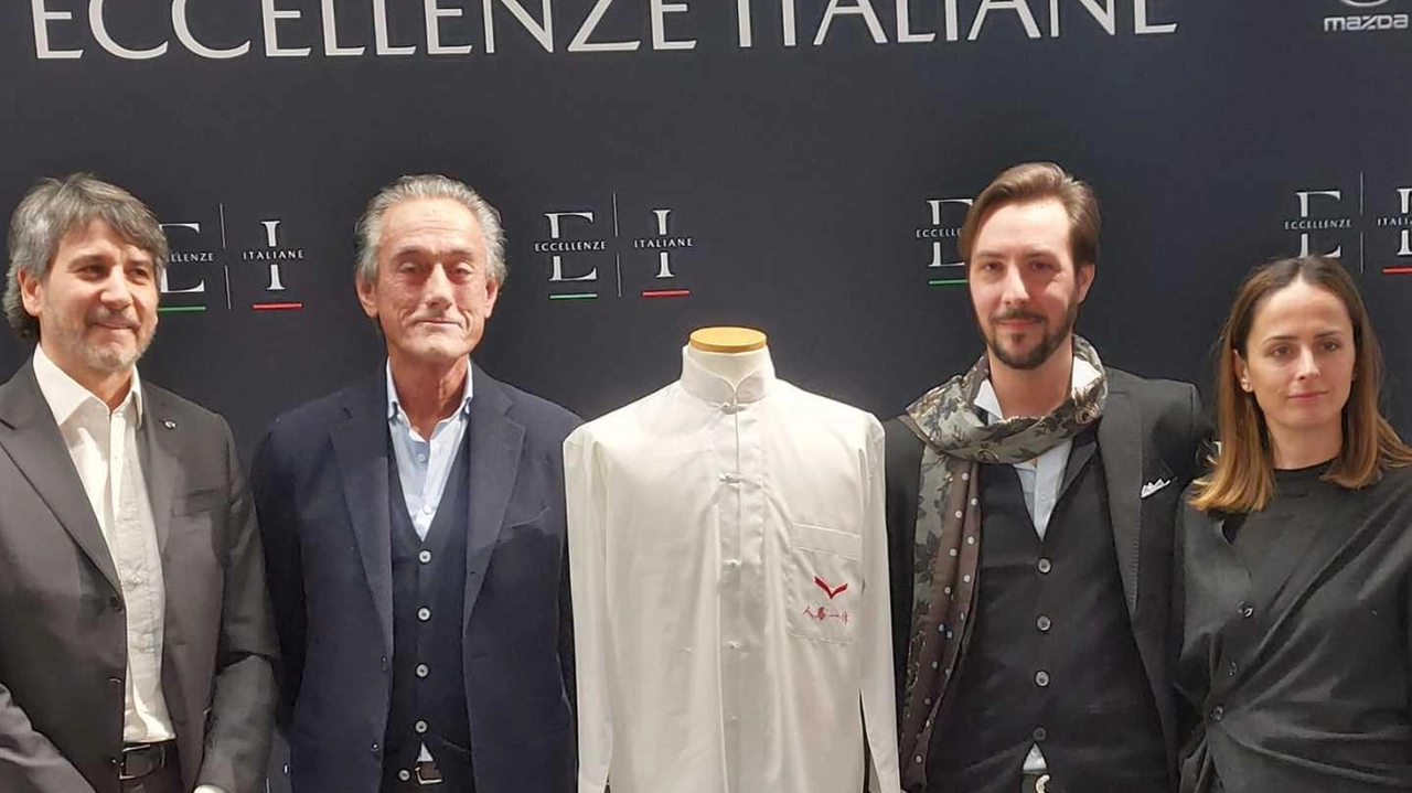 La presentazione alla concessionaria Nuova 4M: da sinistra Francesco Pinto, Roberto Palmucci, Stefano Baldini e Chiara Palmucci La presentazione alla concessionaria Nuova 4M: da sinistra Francesco Pinto, Roberto Palmucci, Stefano Baldini e Chiara Palmucci