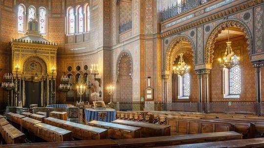 Cimitero monumentale e Sinagoga. Una domenica di visite guidate Cimitero monumentale e Sinagoga. Una domenica di visite guidate
