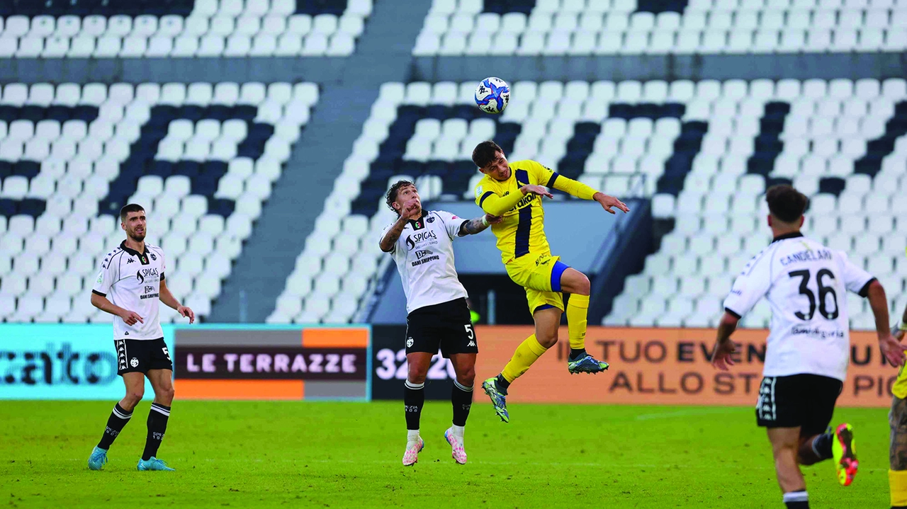 Qualche passaggio a vuoto per lo Spezia, comunque in lizza per la Serie A Qualche passaggio a vuoto per lo Spezia, comunque in lizza per la Serie A