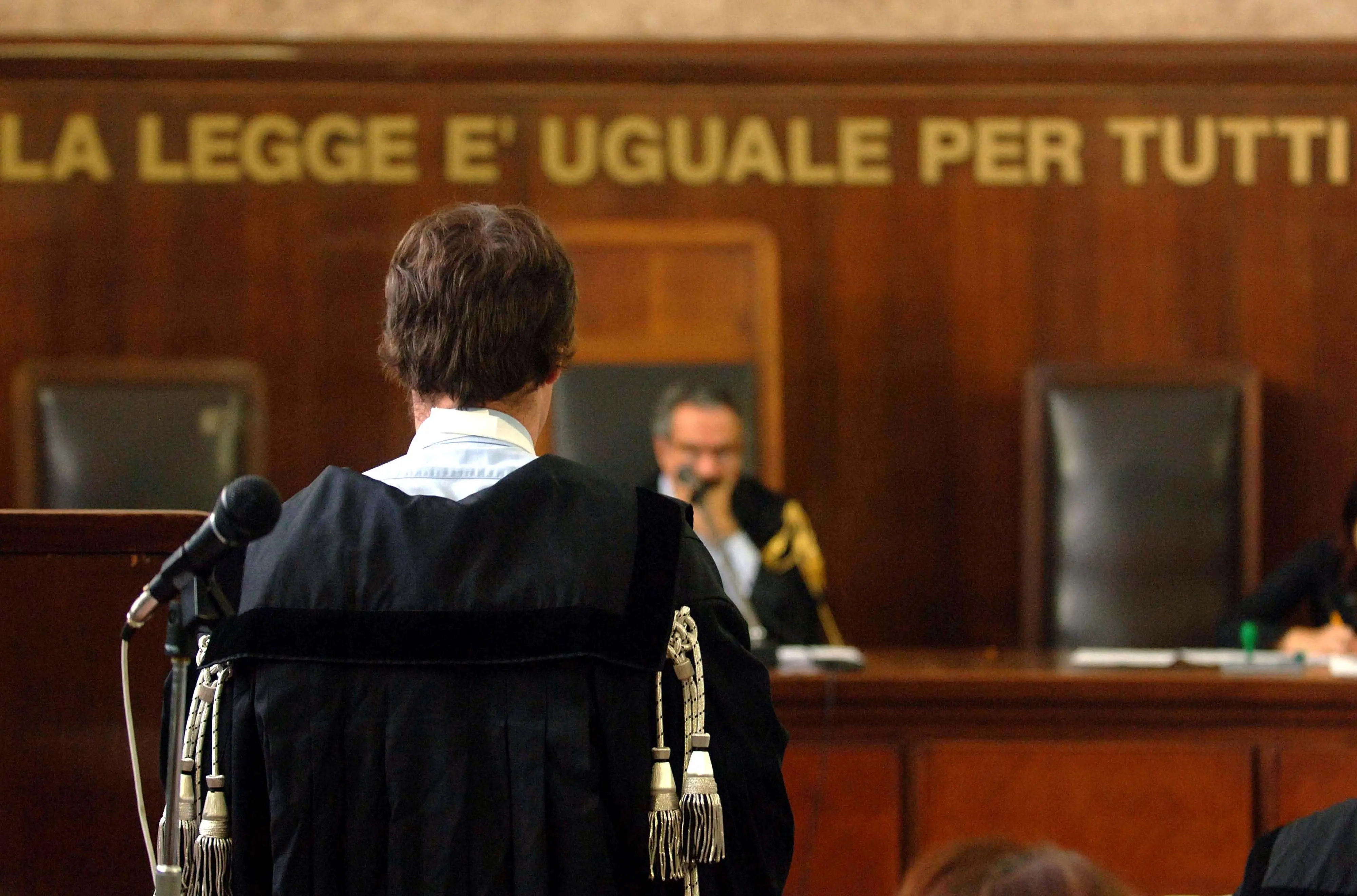 Presunta violenza su una ragazzina: indagini nella comunità, sentiti alcuni testimoni