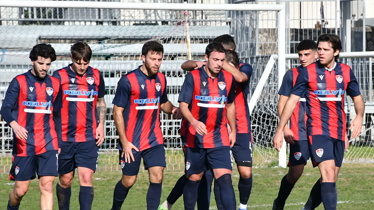 Perignano, gran successo. E sono guai per i Mobilieri