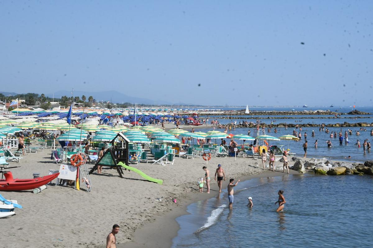 18 agosto, l’intelligenza artificiale cambia il mare: ecco l’app per la giornata in spiaggia perfetta 18 agosto, l’intelligenza artificiale cambia il mare: ecco l’app per la giornata in spiaggia perfetta