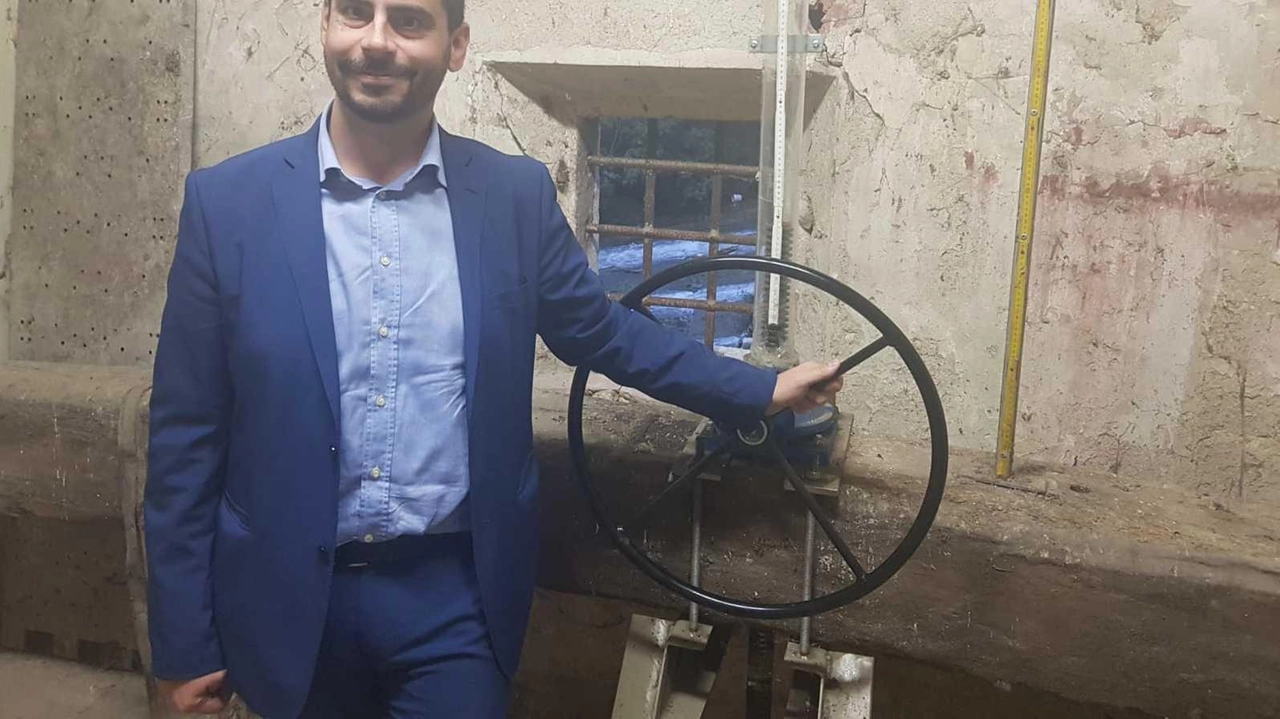 Luca Miris, legale rappresentante della società Mk2 e Pvg proponente del Progetto Valorizzazione Gore, tende la mano alla comunità valdelsana Luca Miris, legale rappresentante della società Mk2 e Pvg proponente del Progetto Valorizzazione Gore, tende la mano alla comunità valdelsana