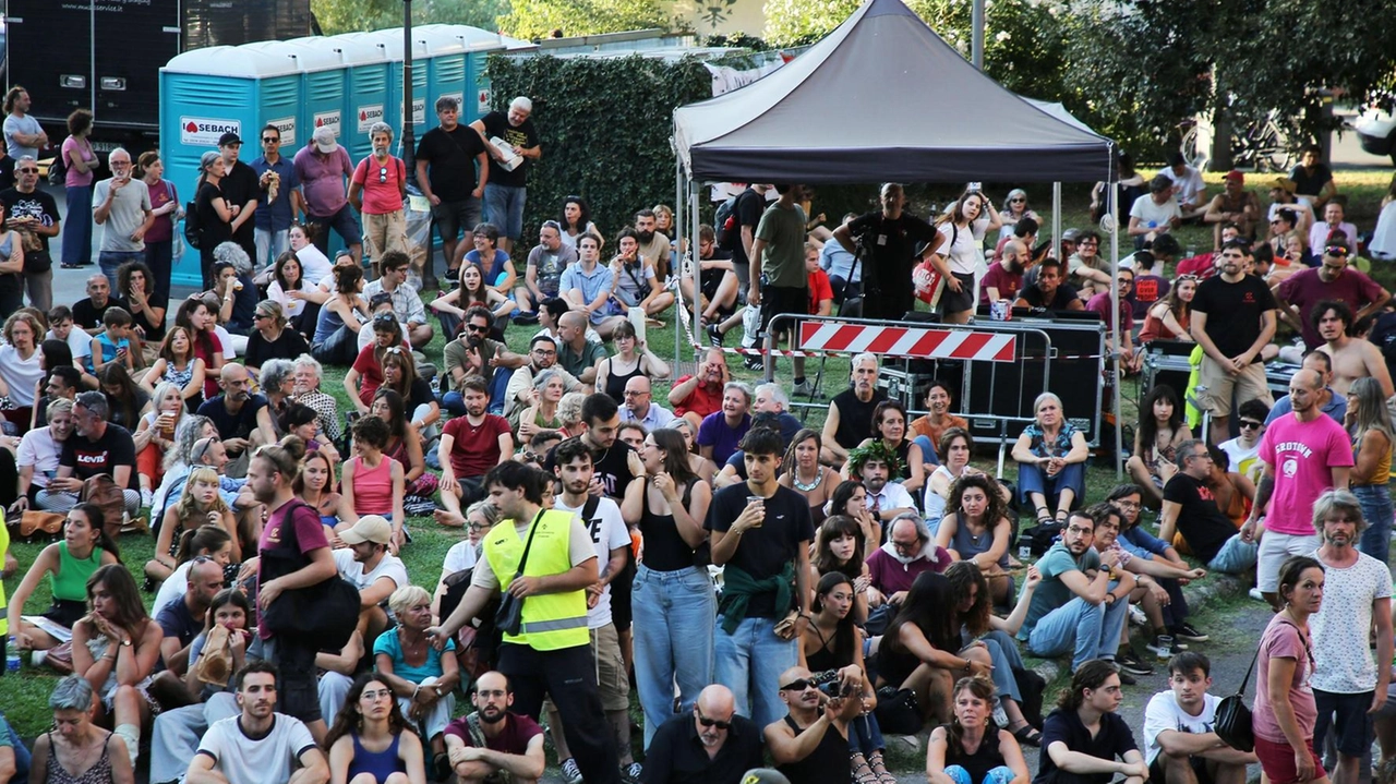 "Questi quattro anni non sono un traguardo, ma una vergogna". Lo dice senza mezzi termini Dario Salvetti del Collettivo di...