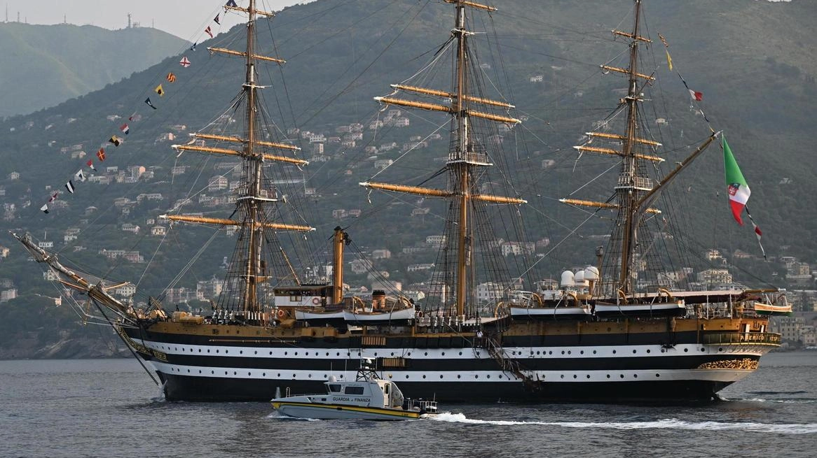 La nave scuola ’Amerigo Vespucci’ tornerà lunedì a Spezia La nave scuola ’Amerigo Vespucci’ tornerà lunedì a Spezia
