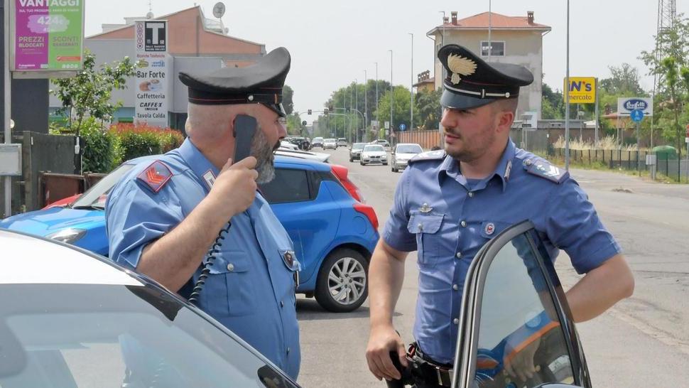 https://www.lanazione.it/image-service/view/acePublic/alias/contentid/MmNiNGVkMzgtZjE0Yy00/0/rissa-tra-bande-di-giovani-sedata-dai-carabinieri-due-ragazzi-restano-feriti.jpeg?f=16:9&w=1200&h=630
