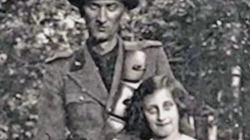 Mario Battisti era al comando della stazione Forestale del paese di Badia Prataglia Mario Battisti era al comando della stazione Forestale del paese di Badia Prataglia