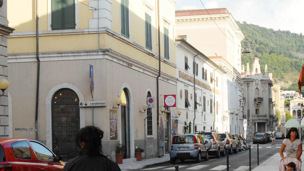 Per i marciapiedi di via Verdi è previsto un autentico maquillage Per i marciapiedi di via Verdi è previsto un autentico maquillage