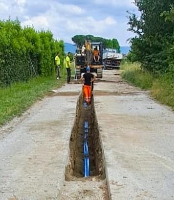 https://www.lanazione.it/image-service/view/acePublic/alias/contentid/MmNkMjQwMjEtOWFiZi00/0/lacquedotto-sara-rinnovato-lavori-per-oltre-un-milione-di-euro-sette-cantieri-sulle-condotte-idriche.jpeg