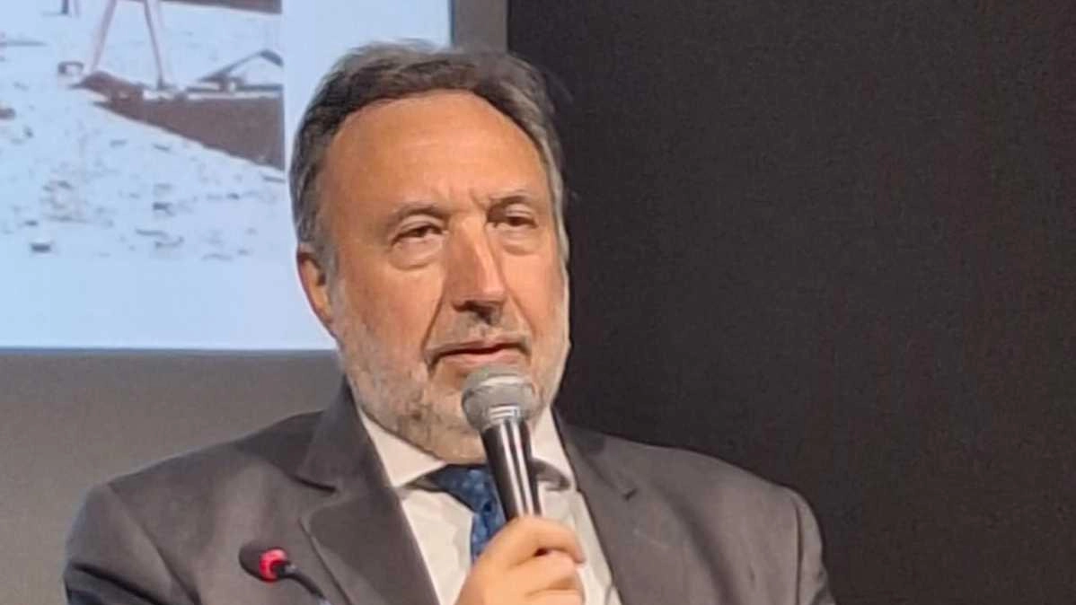 Marco De Paolis, Procuratore Generale Militare presso la Corte Militare d’Appello di Roma,. domani sarà a Empoli per presentare il suo libro “Caccia ai nazisti” Marco De Paolis, Procuratore Generale Militare presso la Corte Militare d’Appello di Roma,. domani sarà a Empoli per presentare il suo libro “Caccia ai nazisti”