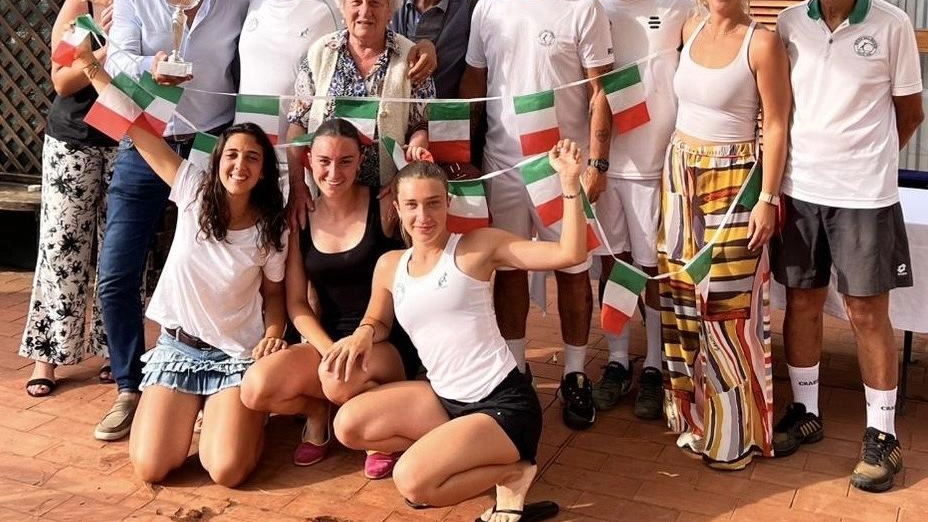 Sorrisi e festa al Match Ball. grazie al campionato italiano vinto dagli Over 55 Sorrisi e festa al Match Ball. grazie al campionato italiano vinto dagli Over 55
