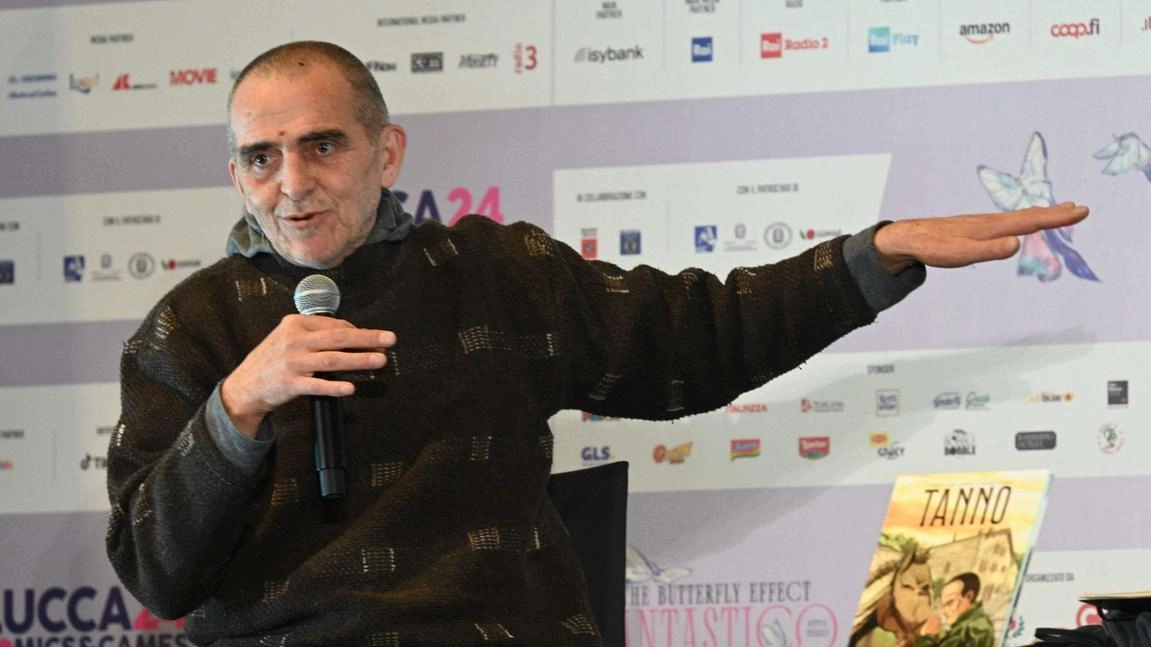 Giovanni Lindo Ferretti durante l’incontro con il pubblico nella chiesa di San Francesco in occasione dell’uscita del libro “Tanno“ Giovanni Lindo Ferretti durante l’incontro con il pubblico nella chiesa di San Francesco in occasione dell’uscita del libro “Tanno“