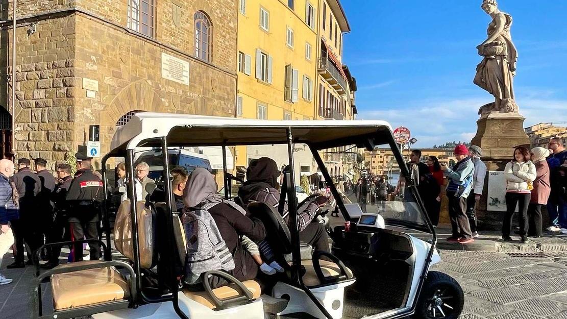 https://www.lanazione.it/image-service/view/acePublic/alias/contentid/MmNlZTY1ZjYtMWEyMC00/0/la-nuova-battaglia-della-giunta-arriva-la-delibera-anti-riscio-percorsi-obbligati-e-centro-off-limits.jpeg?f=16:9&w=1200&h=630