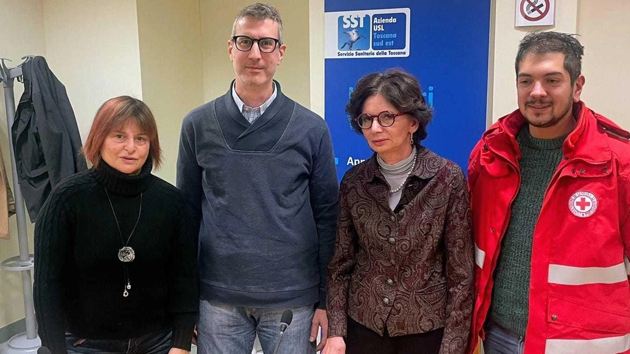La dottoressa Cinughi de Pazzi, è la terza da sinistra La dottoressa Cinughi de Pazzi, è la terza da sinistra