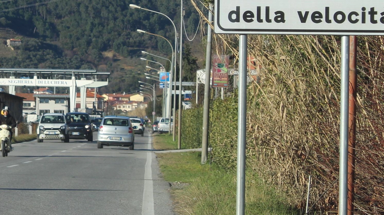 L’autovelox collocato sulla provinciale Vallecchia lato Pontaranci è uno dei tre dispositivi in dotazione sul territorio insieme a quello che si trova all’ingresso di Vallecchia e quello tra l’Aurelia e via Spirito Santo L’autovelox collocato sulla provinciale Vallecchia lato Pontaranci è uno dei tre dispositivi in dotazione sul territorio insieme a quello che si trova all’ingresso di Vallecchia e quello tra l’Aurelia e via Spirito Santo