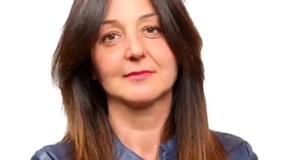 Stefania Bertagna è la prima dei non eletti nella lista di Fratelli d’Italia, che insieme ad «Amo Pietrasanta» aveva sostenuto la candidatura di Simoni nel 2023 Stefania Bertagna è la prima dei non eletti nella lista di Fratelli d’Italia, che insieme ad «Amo Pietrasanta» aveva sostenuto la candidatura di Simoni nel 2023