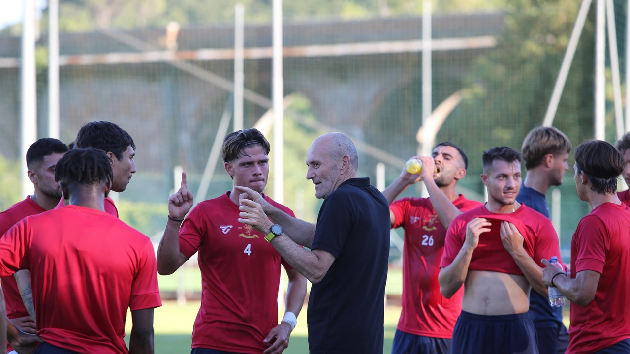 I giocatori del Perugia si allenano durante il ritiro estivo I giocatori del Perugia si allenano durante il ritiro estivo