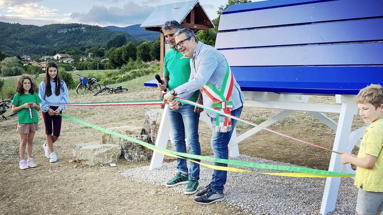Lierna guarda lontano. Panorami mozzafiato sulla Big Bench 431. L’orgoglio dell’intera comunità. Cultura e solidarietà: proposta l’iniziativa per affermare il ruolo nel rilancio del territorio. Lierna guarda lontano. Panorami mozzafiato sulla Big Bench 431. L’orgoglio dell’intera comunità. Cultura e solidarietà: proposta l’iniziativa per affermare il ruolo nel rilancio del territorio.