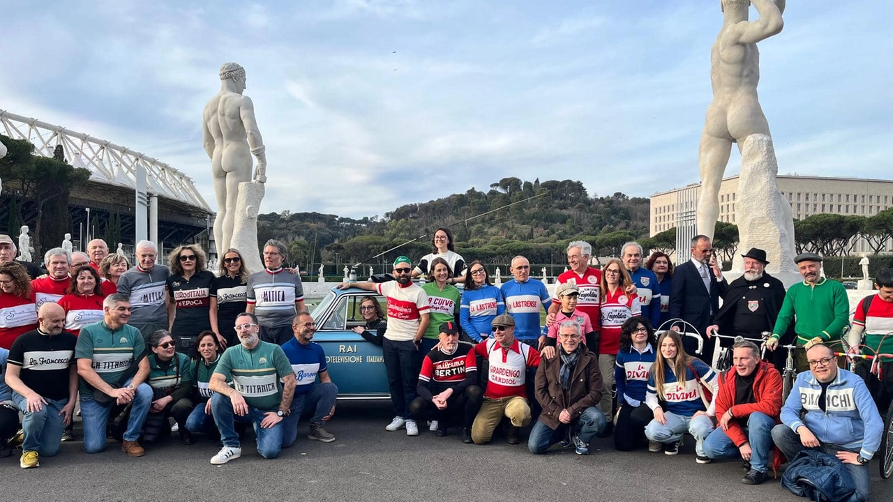 Un gruppo alla presentazione del Giro a Roma Un gruppo alla presentazione del Giro a Roma