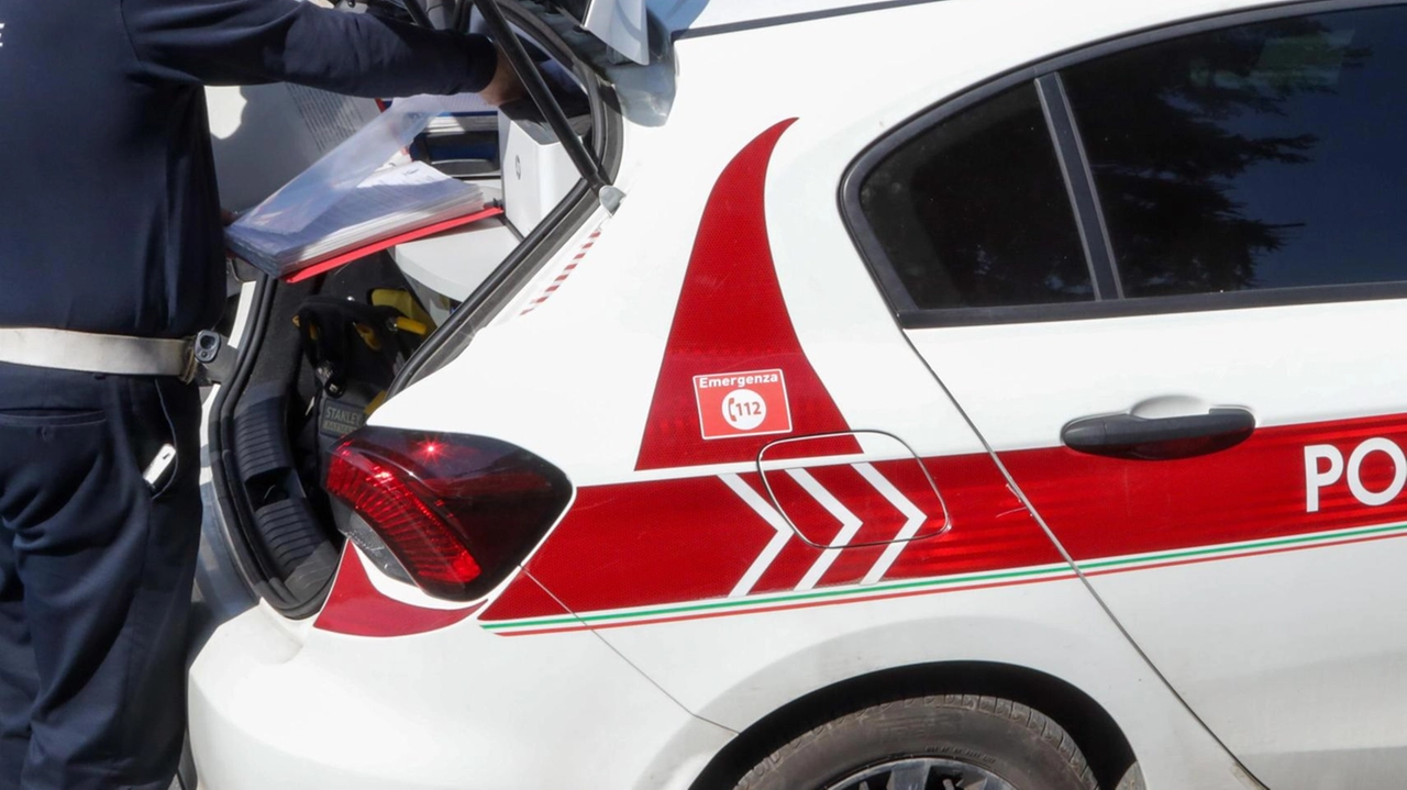 I rilievi della Polizia Municipale che anche ieri mattina si sono recati sul posto per ricostruire l’esatta dinamica dell’incidente