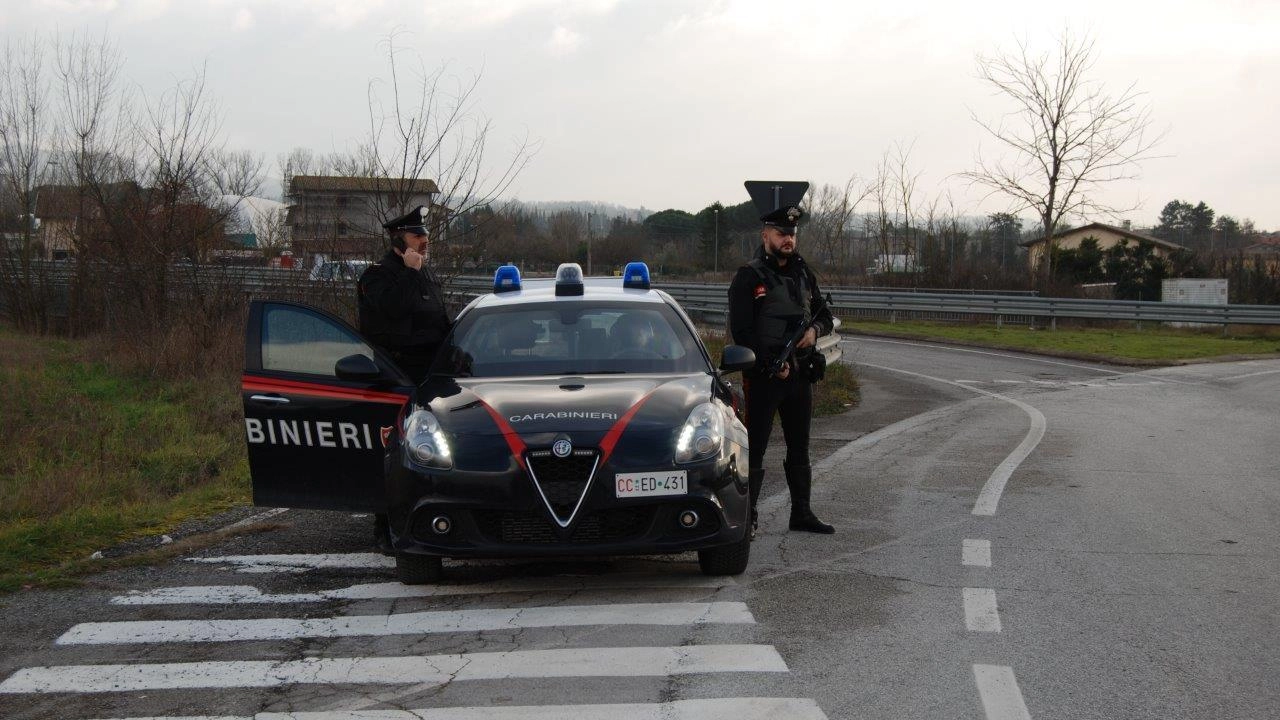 Le indagini sono condotte dai carabinieri Le indagini sono condotte dai carabinieri