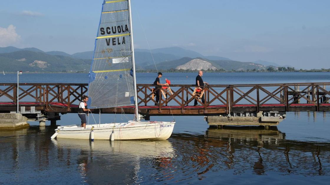 sul porticciolo solo attivit224 turistiche