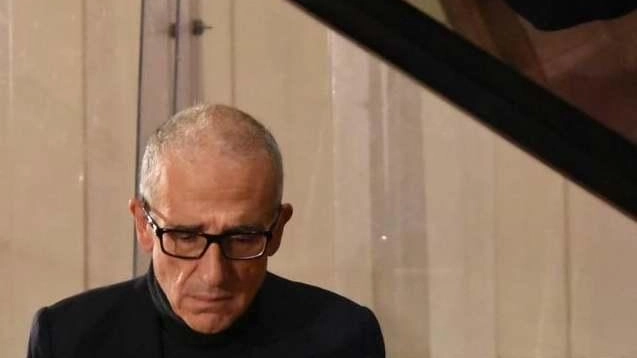 Ultimo appuntamento del Centro Pecci Piano Festival con il pianista Sandro De Palma in concerto. Programma dedicato a Schubert, Beethoven e Chopin. Dettagli su biglietti e brunch offerto dal ristorante Myo. Ultimo appuntamento del Centro Pecci Piano Festival con il pianista Sandro De Palma in concerto. Programma dedicato a Schubert, Beethoven e Chopin. Dettagli su biglietti e brunch offerto dal ristorante Myo.