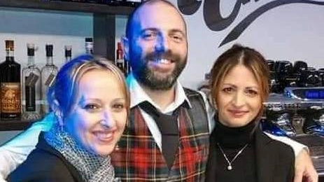 Da destra, Laura Chiricuta con gli amici Irina Jeregan e Lelio Bancalana Da destra, Laura Chiricuta con gli amici Irina Jeregan e Lelio Bancalana