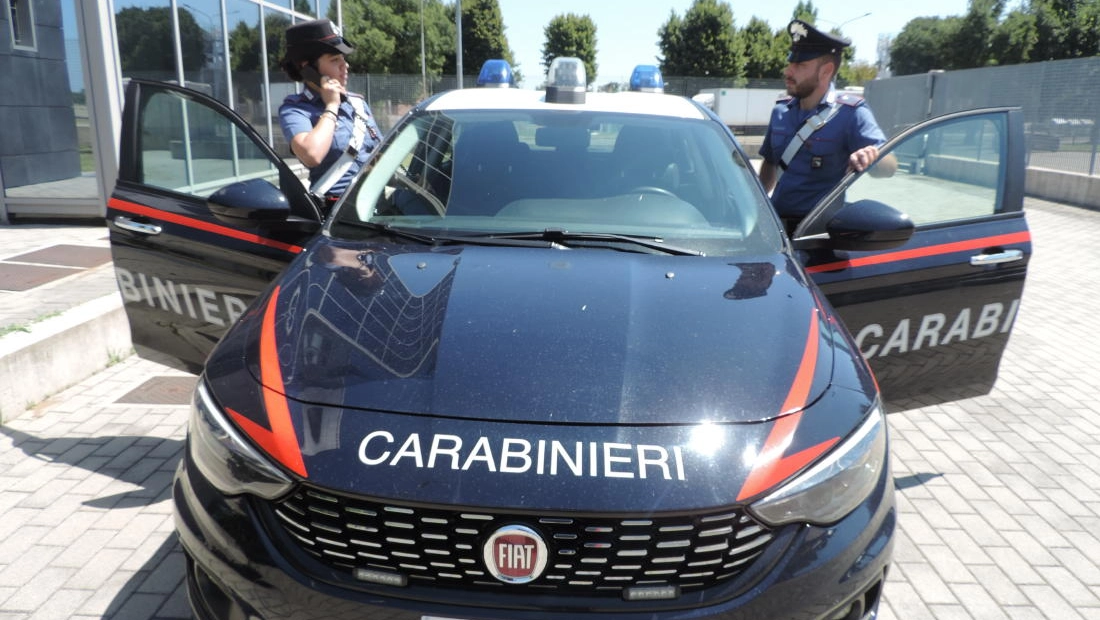 I carabinieri stanno indagando sulla rissa scoppiata domenica mattina all’esterno di un locale in via Fontevivo (foto di archivio)