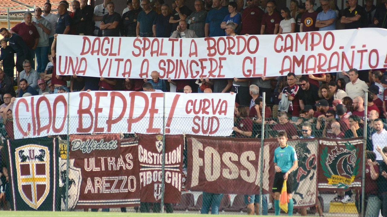 L’affetto dei tifosi. nei confronti di Beppe Rosi, lo storico fotografo scomparso