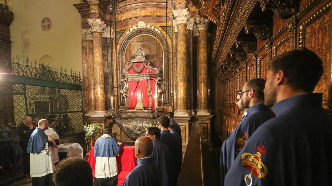 Cinque giorni per ammirare il Santo Anello Cinque giorni per ammirare il Santo Anello