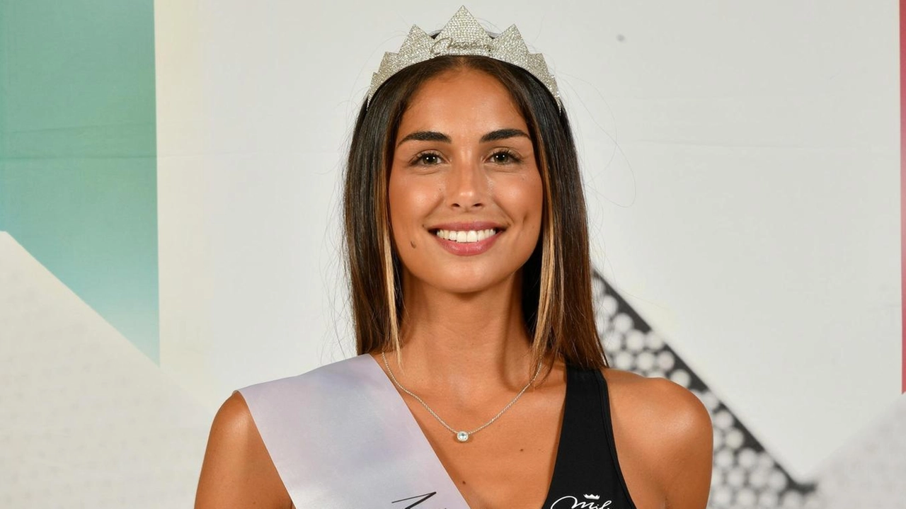 Ofelia Passaponti, 24 anni, senese dell’Istrice, con la fascia di Miss Toscana Ofelia Passaponti, 24 anni, senese dell’Istrice, con la fascia di Miss Toscana