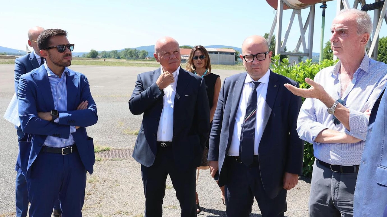 Il sopralluogo di Enac all’aeroporto di Ampugnano