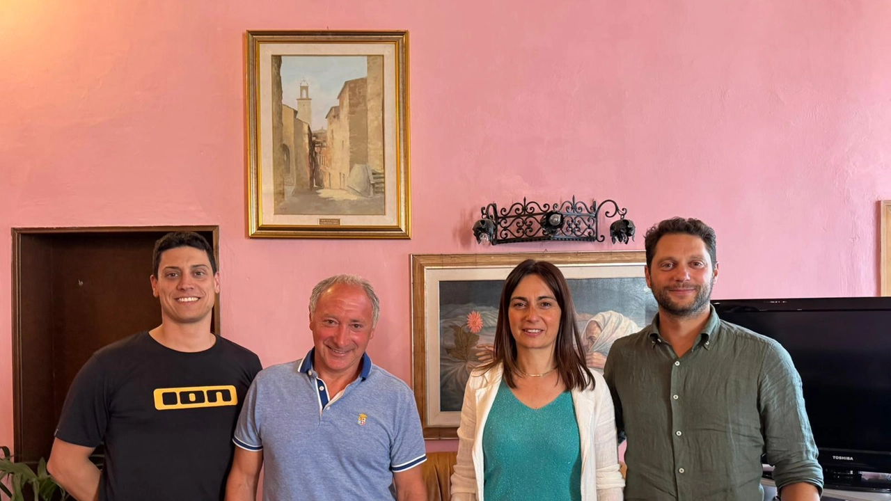 Un momento dell’incontro per mettere a punto il. programma di pulizia del parco