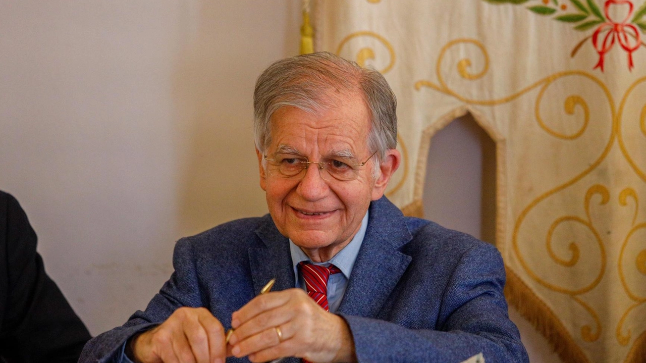 L’ex ministro Valdo Spini L’ex ministro Valdo Spini