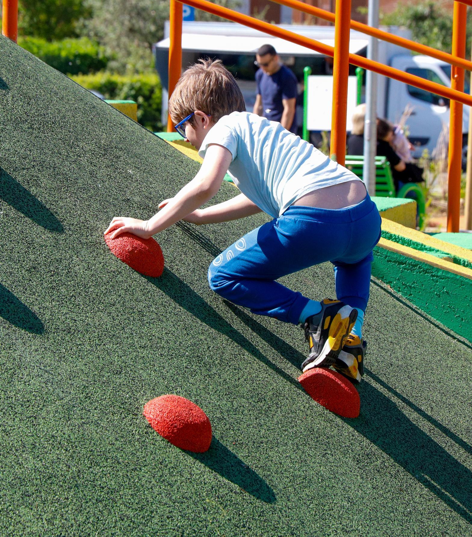 "La Piazza dei bambini". La città diventa un parco giochi "La Piazza dei bambini". La città diventa un parco giochi