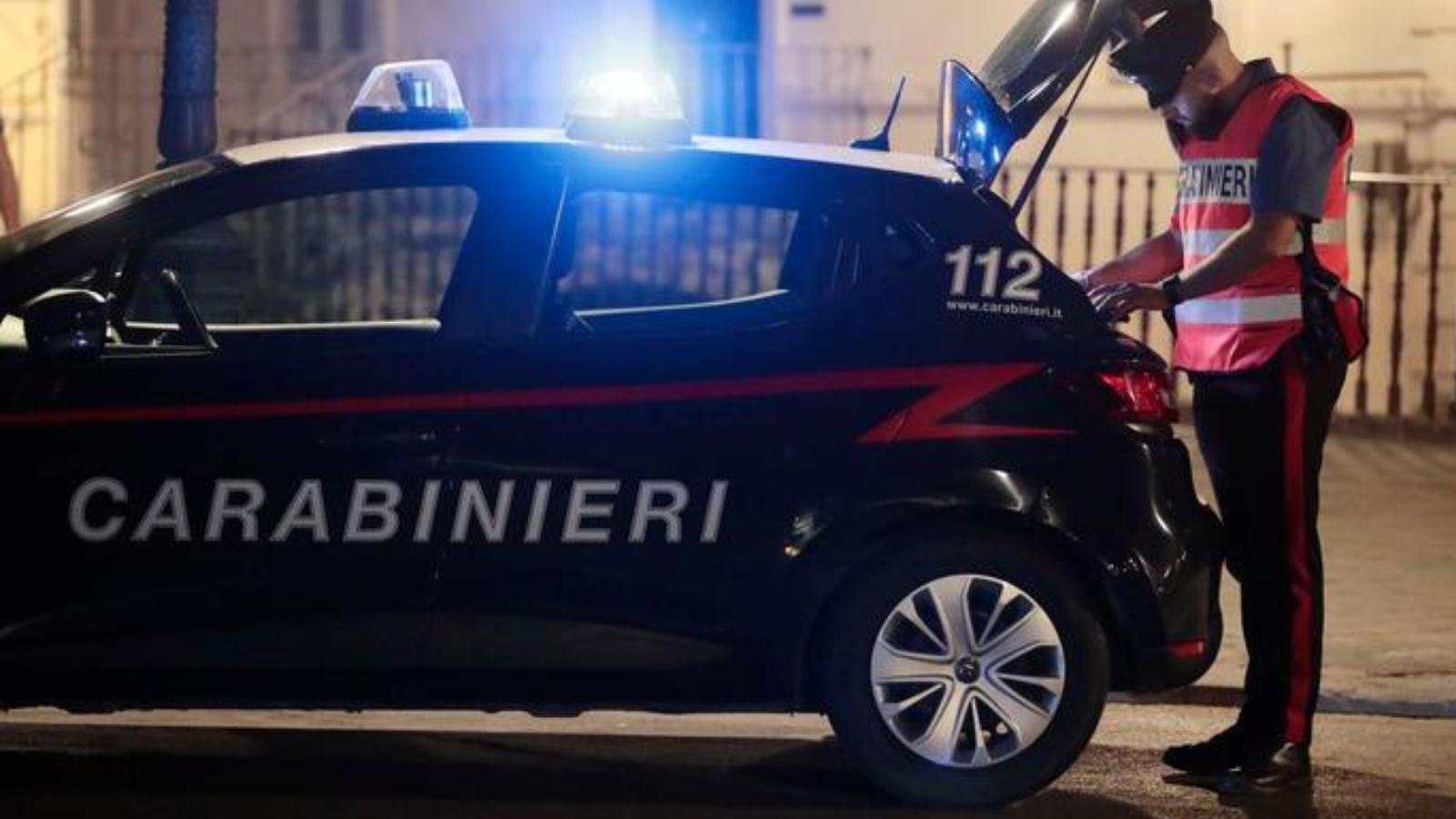 Calci, pugni e colpi di martello. Brutale aggressione di gruppo, due fratelli in ospedale: uno è grave Calci, pugni e colpi di martello. Brutale aggressione di gruppo, due fratelli in ospedale: uno è grave