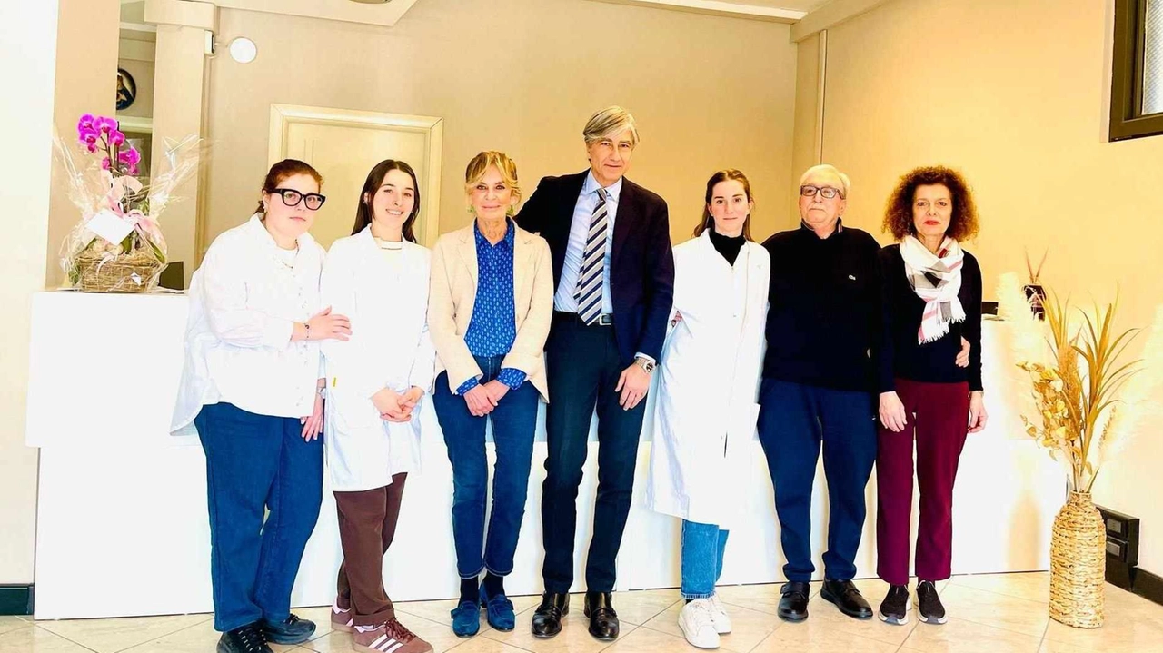 La direzione e lo staff del Centro medico Angiolini in piazza del Mercato Nuovo La direzione e lo staff del Centro medico Angiolini in piazza del Mercato Nuovo