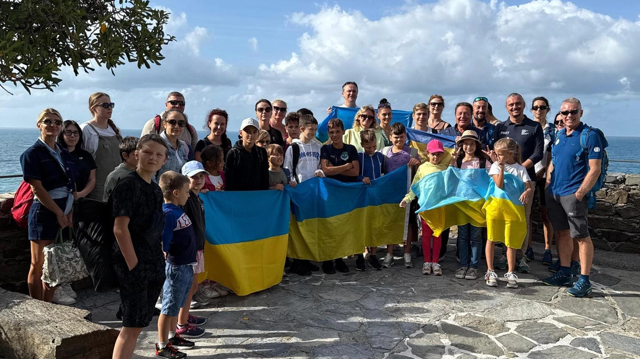 La gita possibile grazie alla sinergia tra il Parco e l’associazione Heroiam Slava. A fare gli onori di casa il presidente Viviani. Salita al santuario di Montenero. La gita possibile grazie alla sinergia tra il Parco e l’associazione Heroiam Slava. A fare gli onori di casa il presidente Viviani. Salita al santuario di Montenero.