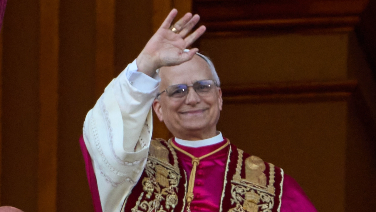 La reliquia di San Leone per il Papa, frammenti inseriti nella croce