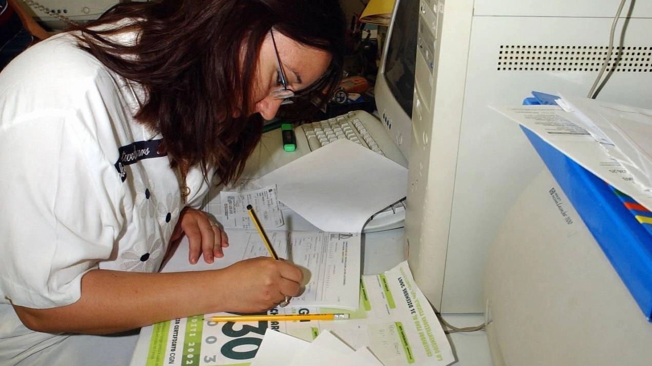 CALCINAIA Dopo una serie di accertamenti e verifiche, l’ufficio Tributi del Comune di Calcinaia ha scovato 527 contribuenti che non hanno... CALCINAIA Dopo una serie di accertamenti e verifiche, l’ufficio Tributi del Comune di Calcinaia ha scovato 527 contribuenti che non hanno...