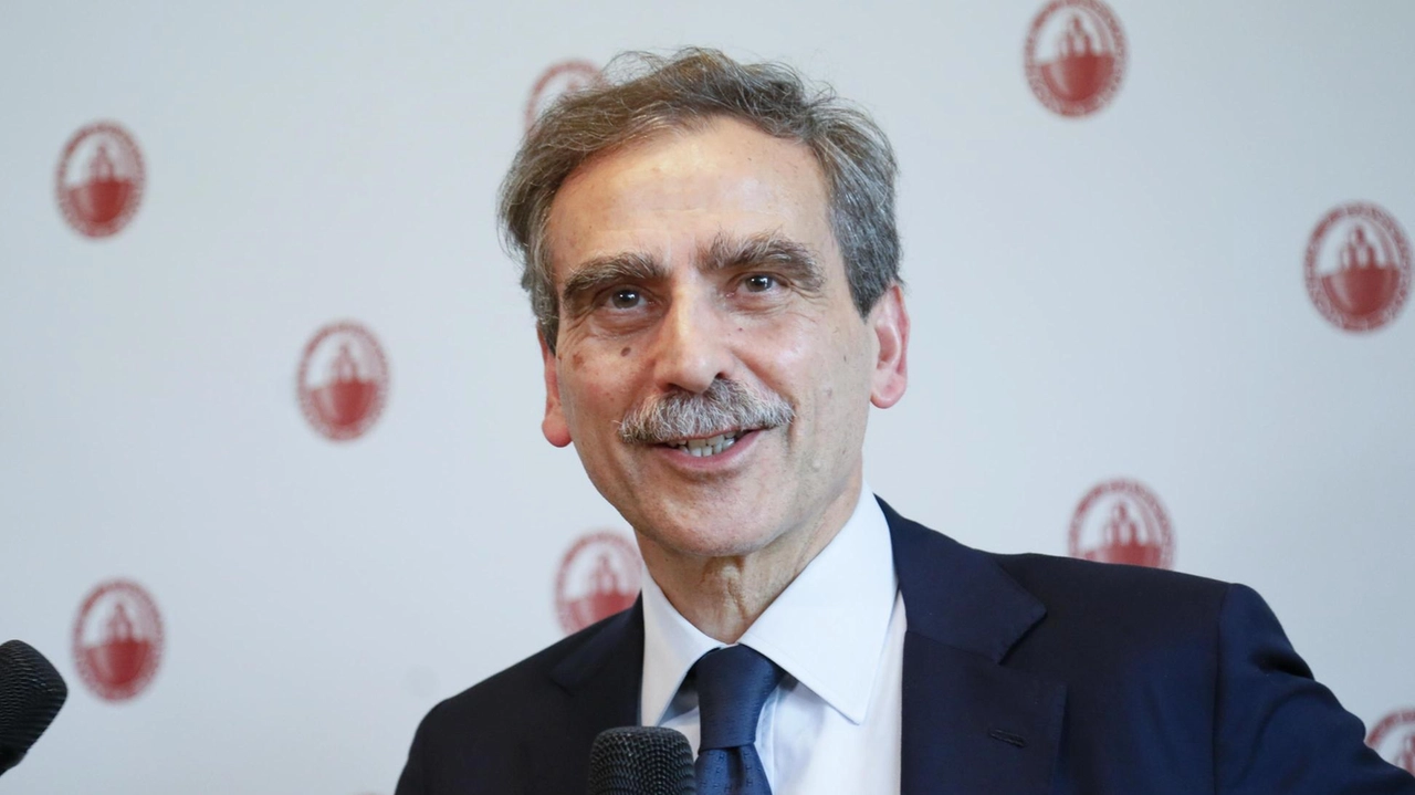 Luigi Lovaglio, amministratore delegato di Banca Monte dei Paschi, è arrivato alla svolta decisiva dell’Ops su Mediobanca Luigi Lovaglio, amministratore delegato di Banca Monte dei Paschi, è arrivato alla svolta decisiva dell’Ops su Mediobanca