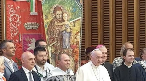 Yuri Cardini, nel 2021 presidente dell’Associazione Sagra San Giuseppe. Racconta l’incontro con il Pontefice e gli omaggi che furono portati. "Dopo averci salutato, fece salire tutti accanto a lui per le foto" . . Yuri Cardini, nel 2021 presidente dell’Associazione Sagra San Giuseppe. Racconta l’incontro con il Pontefice e gli omaggi che furono portati. "Dopo averci salutato, fece salire tutti accanto a lui per le foto" . .