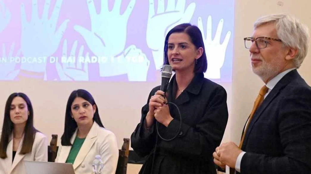 Arriva il nuovo podcast della Rai Tgr Umbria “L’orgoglio e i pregiudizi” di Giulia Bianconi ed Elisa Marioni con... Arriva il nuovo podcast della Rai Tgr Umbria “L’orgoglio e i pregiudizi” di Giulia Bianconi ed Elisa Marioni con...
