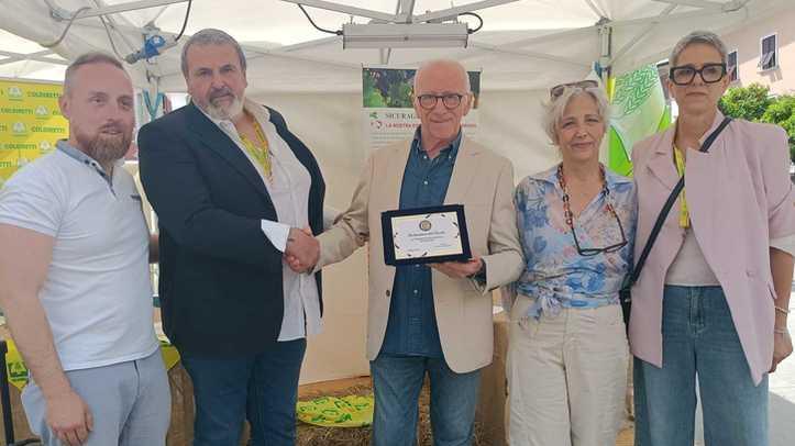 https://www.lanazione.it/image-service/view/acePublic/alias/contentid/MmUxNTcwNTUtMTRjNy00/0/ambasciatore-del-candia-premiato-il-ristorante-la-lisca.jpeg?f=16:9&w=1200&h=630