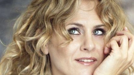 La commedia di Natalia Ginzburg con Marianella Bargilli e Giampiero Ingrassia debutta al Teatro dell'Olivo.