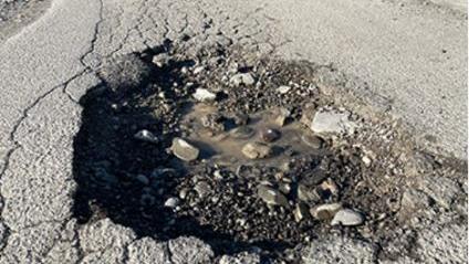 provocazione del segretario dem alla giunta una call for ideas per le buche nelle strade