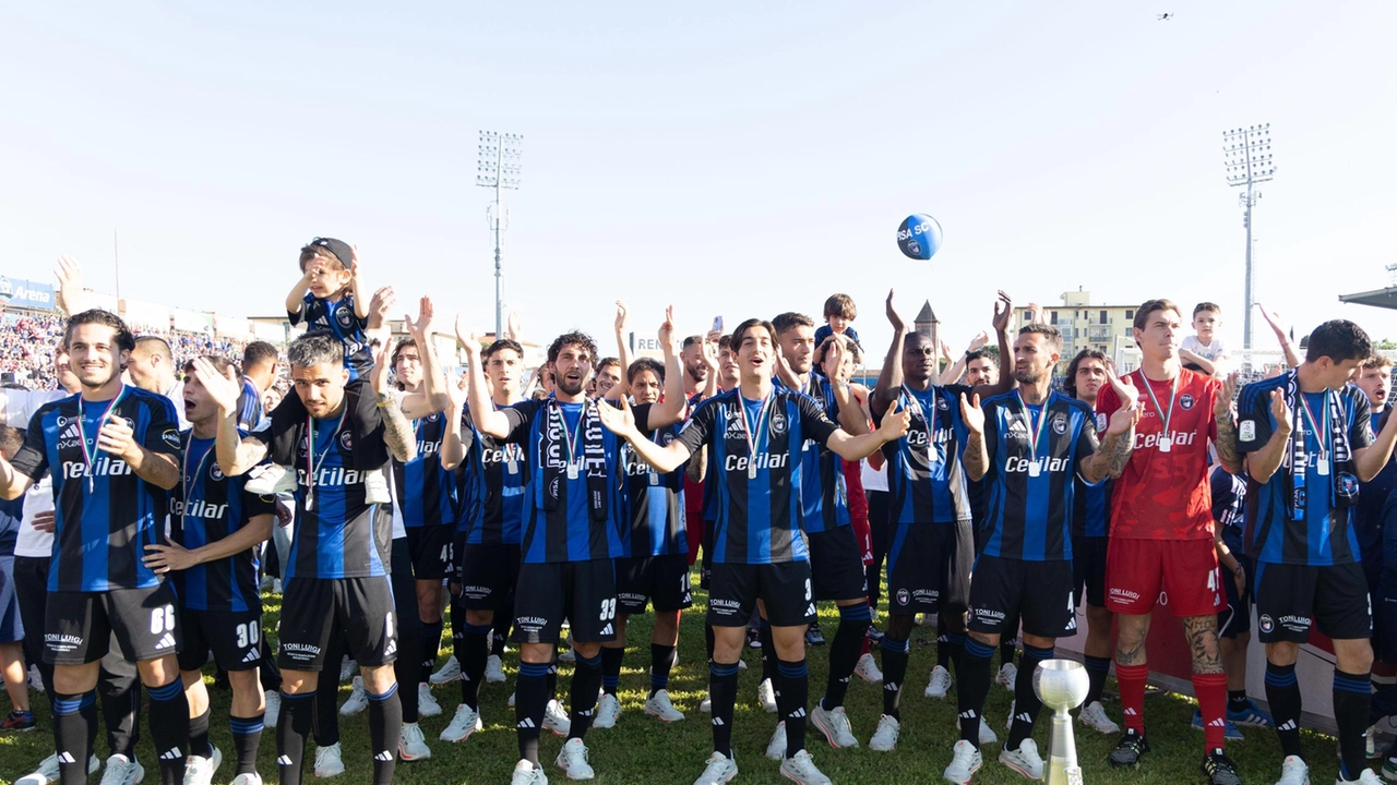 La festa per la promozione in Serie A (. foto Del Punta per Valtriani La festa per la promozione in Serie A (. foto Del Punta per Valtriani