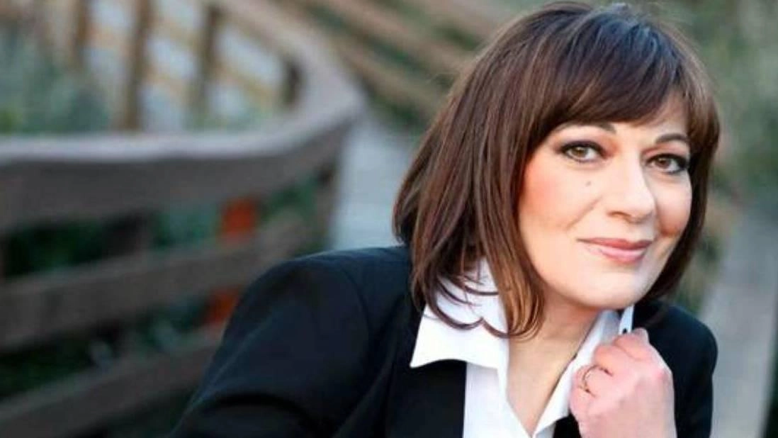 L’artista Mariella Nava si esibirà alla terrazza Vistamare nell’ambito del premio San Domenichino sabato a Marina di Massa L’artista Mariella Nava si esibirà alla terrazza Vistamare nell’ambito del premio San Domenichino sabato a Marina di Massa